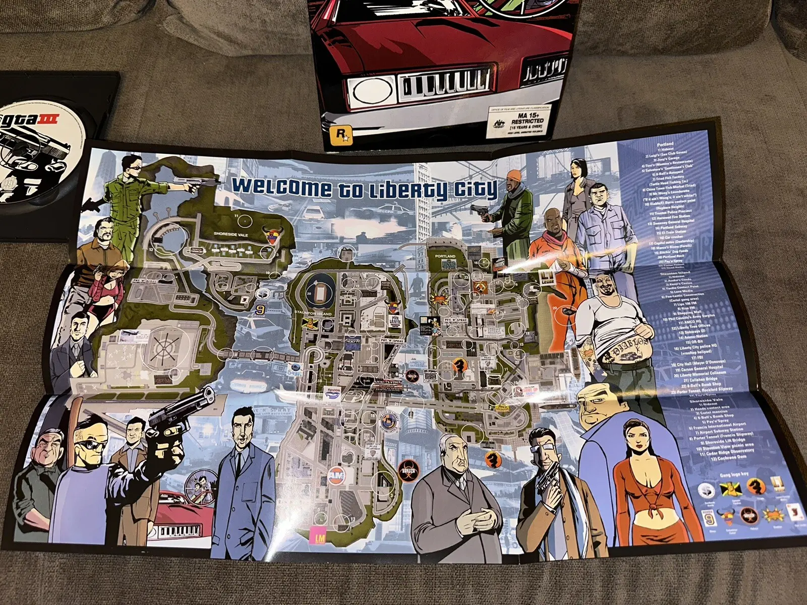 Rozkładana mapa Liberty City — dwustronny plakat z big box edition GTA 3